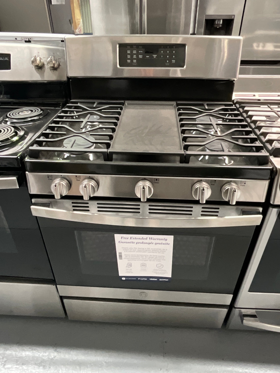 CUISINIÈRE À CONVECTION À GAZ 30" - JCGB735SPSS - GE PROFILE - BO