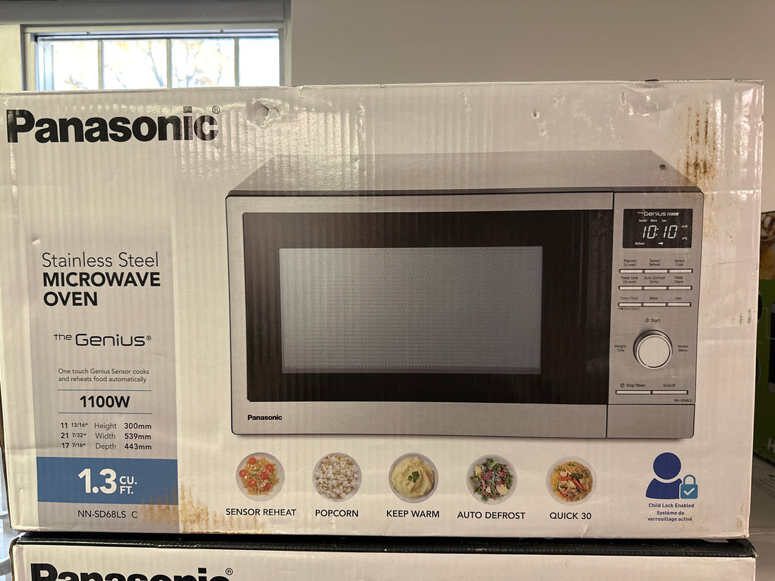 Micro-ondes 1.3 pi. cu. - NN-SD68LS - Panasonic - Boîte ouverte