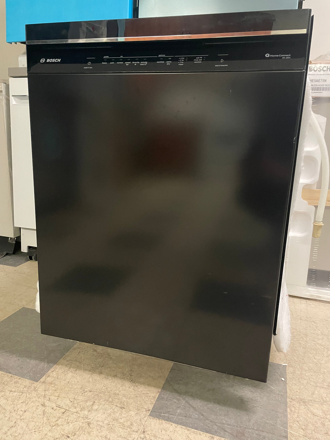 Lave-vaisselle 46 dba 24'' - Bosch Série 300 - SHE53C86N - Boite ouverte